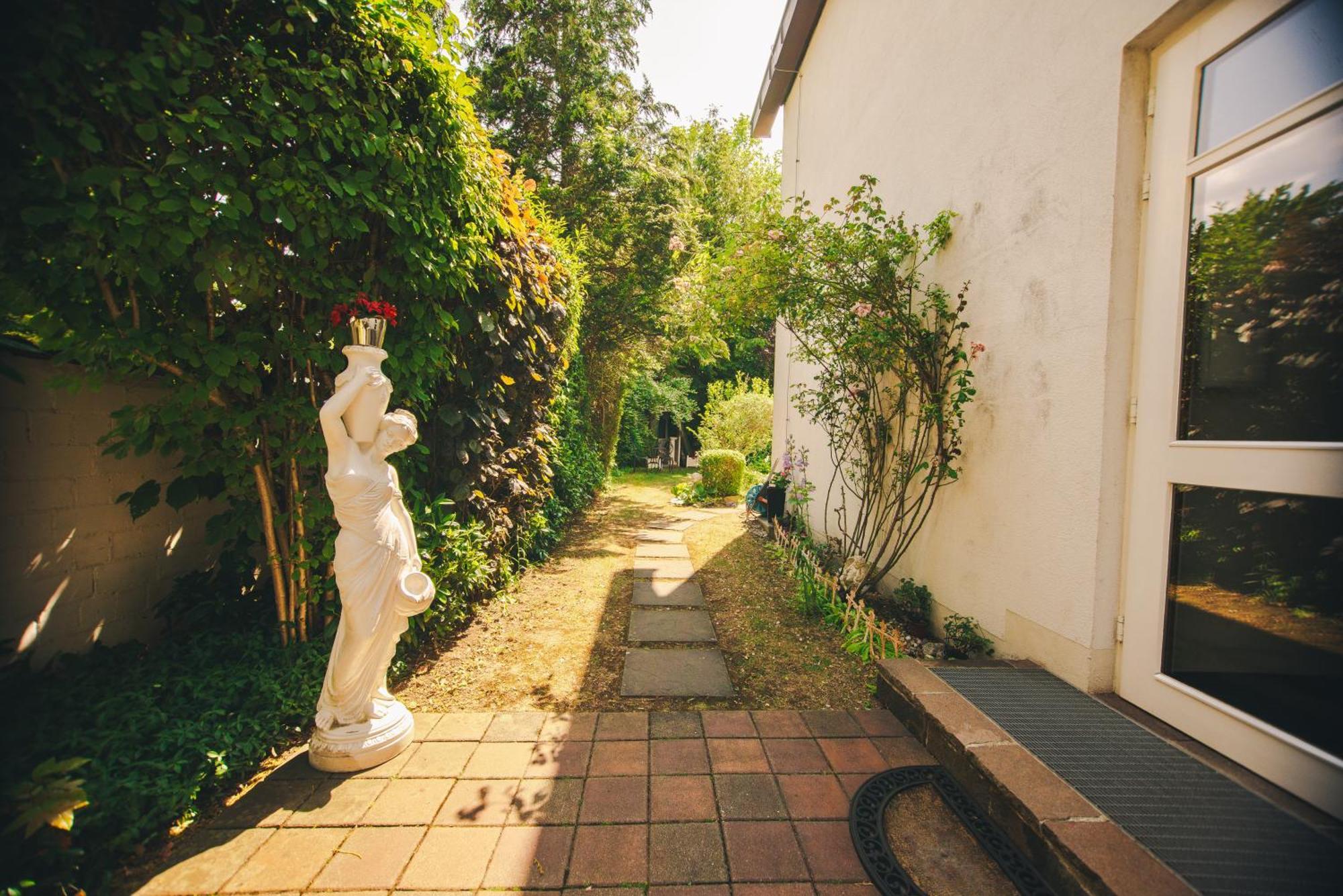 Villa Waldperlach By Blattl Munich Exterior photo