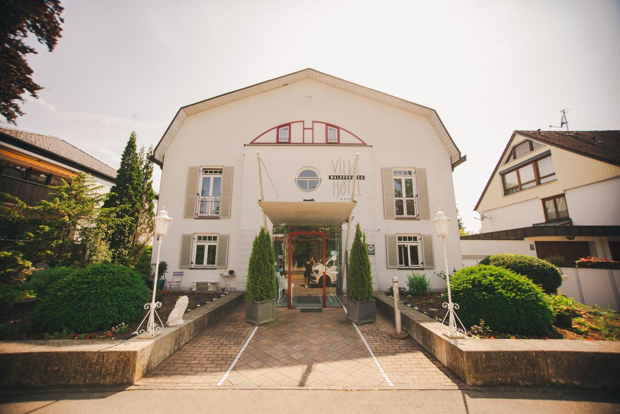 Villa Waldperlach By Blattl Munich Exterior photo
